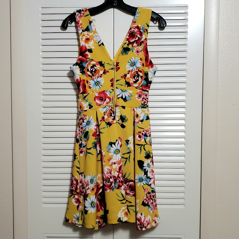 Haute Monde floral dress - Picture 6 of 10